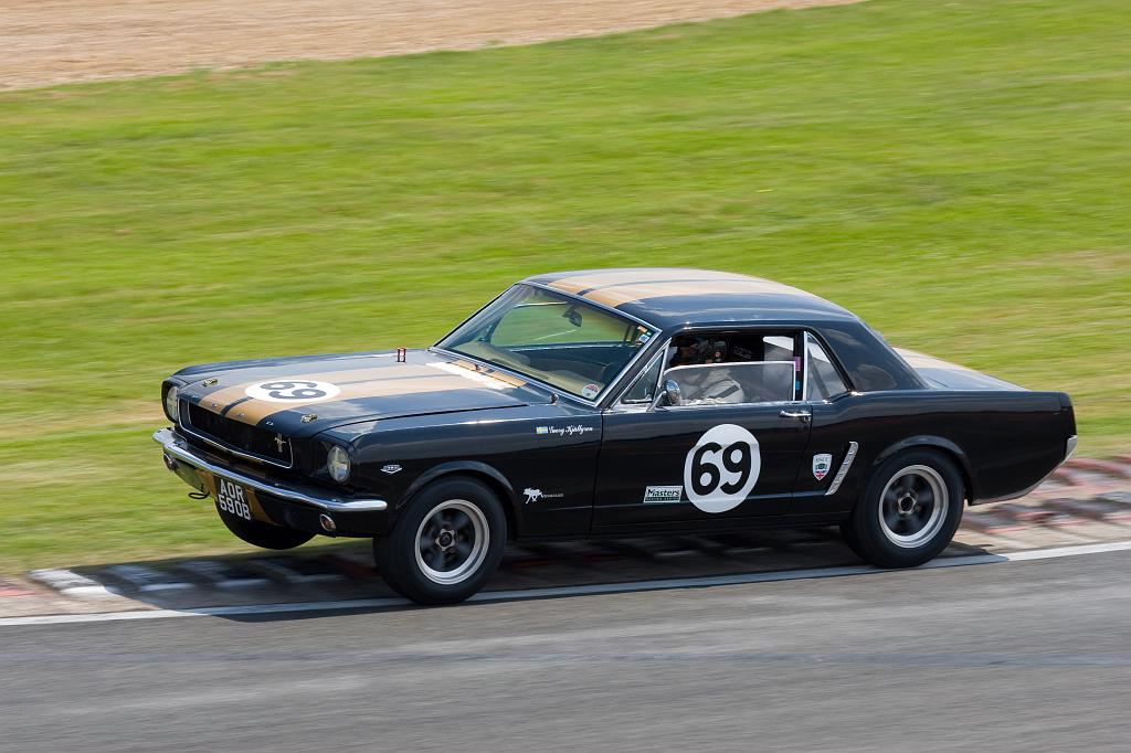 IMAGE: http://www.kentt.f2s.com/Silverstone%20Classics/album/slides/7H2Q2421_1-48.jpg